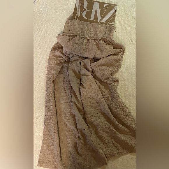 ZARA  Straight neck jumpsuit with thin straps. Ruffle detail at chest wide leg. - Picture 2 of 5